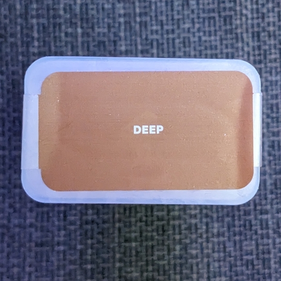 Milk Makeup Blur Liquid Matte Foundation in Deep (deep with neutral undertones) - Picture 5 of 5